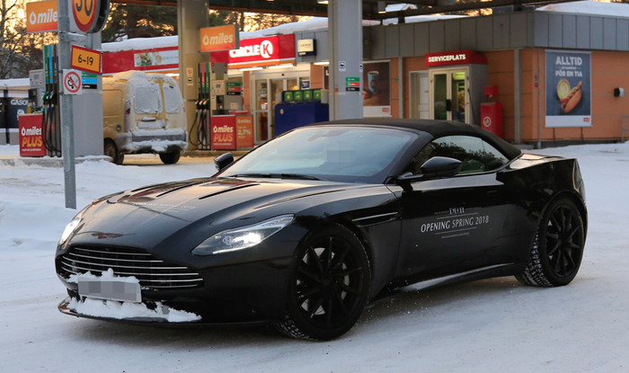 Aston Martin DB11 Volante